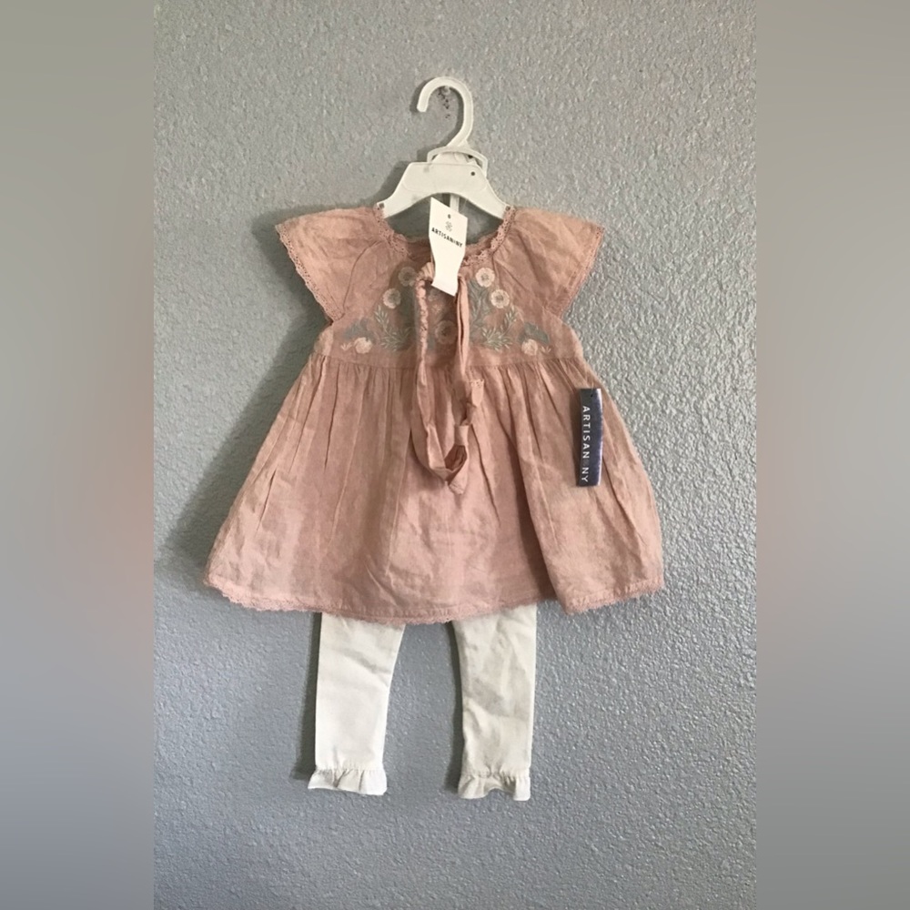 - Artisanny . 3 Piece Set.   NWT